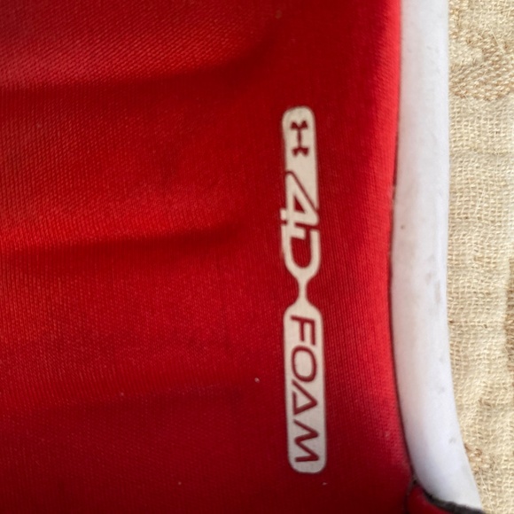 Under Armour youth size 5 sandal red white summer - Picture 4 of 4